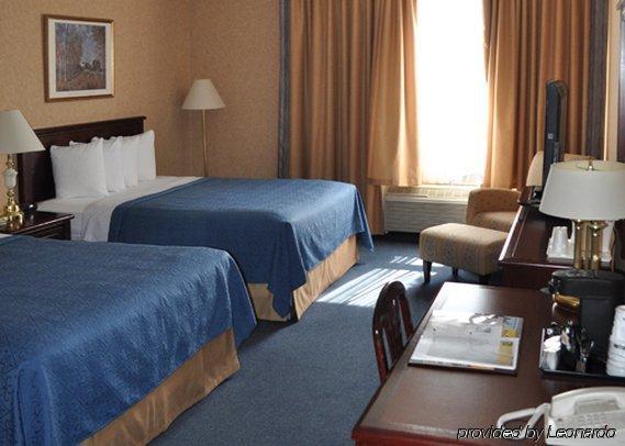 Quality Inn & Suites Brossard Cameră foto